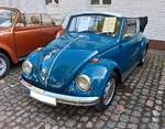 VW Typ 15  K�fer Cabriolet  1500 aus dem Modelljahr 1970 im Farbton kobaltblau.