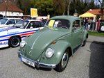 VW-Käfer( Bj.1953; Hubraum: 1131ccm; Leistung:25PS) ist mit dem sogenannten Brezl-Fenster ausgestattet; 160403