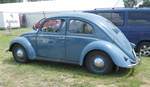 =VW Brezel-Käfer steht auf dem Ausstellungsgelände in Bad Camberg anl.