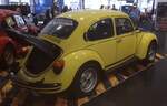 Heckansicht eines VW Käfer aus der Sonderserie gelb-schwarzer Renner aus dem Jahr 1973. Retro Classics in Essen am 09.04.2026.