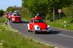 VW K�fer Feuerwehroldtimer am 02.05.26 beim Blaulichtumzug 
