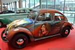Hier mal noch die andere Seite, des sehr aufwändig verzierten VW Käfers, gesehen am 10. März 2013 bei Retro Classics in Stuttgart.