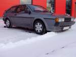 VW-SCIROCCO am verschneiten Parkplatz;101227