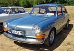 =VW 1600 TL, Bj. 1971, 54 PS, steht auf dem Ausstellungsgelände beim Oldtimertreffen in Ostheim, 07-2022