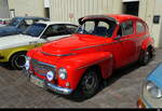 Ein Roter Volvo 544 zu Besuch am Oldtimer Treff auf den Areal des Flugplatz in Bleienbach am 31.05.2026