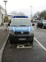 Ein Bundespolizei T5 in Heidelberg Hbf am 13.03.11
