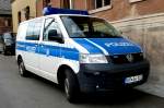 VW T5 als Einsatzfahrzeug steht vor der Bundespolizeiinspektion Erfurt im November 2012