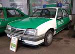 =Opel Ascona C, ausgestellt im Polizei-Oldtimer-Museum Marburg, Oktober 2023.