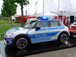 Mini Cooper als Polizei FuStw am 13.05.16 bei der RettMobil in Fulda