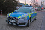 Funkstreifenwagen der Landespolizei Sachsen-Anhalt Autobahnpolizeiinspektion Revier Dessau-West auf Audi A6 avant am 23. 02. 2017