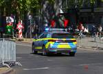 Polizei Hessen VW Passat FustW als Speerfahrzeug der Radrennstrecke in Frankfurt am Main am 01.05.26
