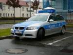 BMW als Dienstfahrzeug der Thüringer Polizei abgestellt vor der Polizeiinspektion Jena am 04.11.2009