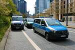 Polizei Hessen Mercedes Benz Vito Kolonne am 10.04.22 in Frankfurt am Main