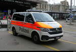 Polizei Zürich - VW  ZH 685346 unterwegs in der Stadt Zürich am 22.02.2026