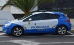 Ein neuer Opel Astra als Streifenwagen der Policia Local in Costa Teguise am 09.12.2012 gesehen.