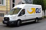 =Ford Transit des Paketdienstes GLS auf Zustelltour in Hünfeld im Oktober 2020