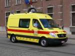 Rettungswagen Mercedes-Benz Sprinter 315CDI NVC3 Inneneinrichtung Ambucar der Feuerwehr Westerlo, Aufnahme am 21.07.2012 in Brussel nach Anlass des Nationalfeiertags 