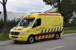 Rettungswagen Mercedes-Benz Sprinter 319CDI NVC3 Inneneinrichtung Ambucar der Feuerwehr Hoogstraten, Aufnahme am 27.08.2011