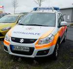 =Suzuki SX4 der DRK-Notfallhilfe, fotografiert bei der RettMobil 2017 in Fulda - Mai 2017