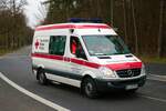 DRK Katastrophenschutz Hochtaunuskreis Mercedes Benz Sprinter KTW am 12.03.23 bei einer Evakuierung in Hanau