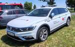 =VW Passat vom DRK OV ALTENKIRCHEN-HAMM, gesehen auf dem Parkplatz der 2025er Rettmobil in Fulda