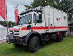 =Unimog , als Einsatzfahrzeug des DRK, ausgestellt beim Hessentag in Fulda, 06-2026