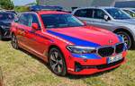 =BMW 520 als Kommandowagen des kommunalen Rettungsdienstes im RHEINISCH-BERGISCHEN-KREIS, abgestellt auf dem Parkplatz der 2025er Rettmobil in Fulda
