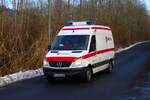 Malteser Rettungsdienst Wetterau Mercedes Benz Sprinter KTW beim Abrücken am 31.01.26 nach einer Großübung in Büdinger Gewerbegebiet