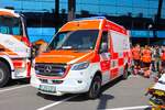 Frankfurt Airport Flughafenfeuerwehr Rettungsdienst Mercedes Benz Sprinter KTW (Florian Flughafen 89/93-1) am 11.04.26 beim Terminal 3 Eröffnungsevent