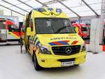 Ambulance Mercedes Benz Sprinter RTW am 12.05.17 auf der RettMobil in Fulda