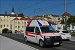 VW T5 Krankenwagen vom Österreichichem Rotes-Kreuz in Gmund unterwegs.
