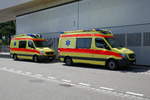 2 Sprinter Ambulanzen die wärend einer Übungsaufführung am 26.8.17 da parkiert sind.