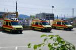3 Sprinter Ambulanzen die wärend der Tag der offenen Tür bei der Sanitätspolizei Bern vor dem Depot parkiert waren.