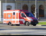 Genf - Mercedes Rettungswagen GE  961006 unterwegs in der Stadt Genf am 01.01.2023