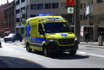 Mercedes Rettungswagen im Einsatz unterwegs in den Strassen von Morges am 2024.04.06