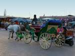 Marokko, Marrakesch, Pferdegespann auf dem Jaama el Fna Platz. 24.12.2014