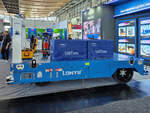 Ende April 2026 war auf der Hannovermesse diese als Outdoor Campus AGV (Heavy-Duty Unmanned AGV) bezeichnete autonome Transportplattform ausgestellt, welche zum Transport von Nutzlasten von 5 bis 200 Tonnen �ber Betonb�den, Stahloberfl�chen und gemischte Innen- und Au�enwege ohne menschliches Eingreifen entwickelt wurde.