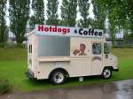 Hotdog und Kaffee-Express whrend der Internationalen Funkausstellung ( IFA ) im Sommergarten auf dem Messegelnde 
in Berlin. Leider war der Wagen an diesem Tag ( 04.09.2007 ) wohl wegen des nicht vorhandenen Sommers ( es ging gerade ein Gewitterschauer nieder ) geschlossen.
