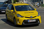 Toyota Prius als Taxi im Einsatz, aufgenommen am Schwedenplatz in Wien. 06.2023 
