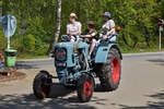 Oldtimer Traktoren Rundfahrt nahe dem Stau von Esch Sauer. 09.05.2022 von De Rond Hans und Jeanny &#