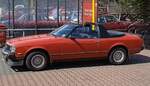 Profilansicht eines Toyota Celica Cabriolet. Auf der Basis des 1978 erschienen Modellreihe Celica TA4/RA4 baute die Firma Tropical aus dem badischen Crailsheim dieses formschöne Cabriolet um. Der Kunde konnte beim Cabriolet die gleichen Motorisi ...