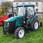 Dieser neue Traktor der marke Arbos war am 14.04.2019 beim  Baurefest  in Brachtenbach ausgestellt.