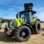 =Claas Arion der Fahrschule Bernhard, gesehen bei der Oldtimerausstellung der OLDTIMERFREUNDE OHMTAL in Dannenrod, 09-2025