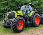 =Claas Axion 870 eines Landmaschinenh�ndlers, gesehen w�hrend des Hessentages in Fulda, 06-2026