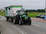 Deutz Traktor unterwegs bei Hindelbank am 04.09.2016