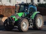 =Deutz-Fahr Agrotron ist unterwegs in Fulda bei einer der vielen bundesweiten Bauerndemos im Januar 202