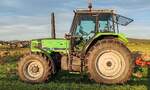 =Deutz-Fahr AgroPrima 4.31 steht auf einem Feld in Petersberg-Marbach anl.
