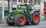 FENDT 1038 VARIO Traktor am 26.11.19 Nähe Brandenburger Tor Berlin.
