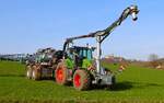 LU Schmidt Ronneburg Fendt Vario 728 mit BSA Ausbringerfass und BOMECH Schleppschuh beim Gärrerste Ausbringen am 06.03.26