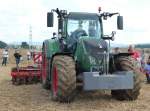 Fendt 722 Vario hat gerade seine Vorführung beim FENDT-Feldtag in Wadenbrunn beendet, August 2014